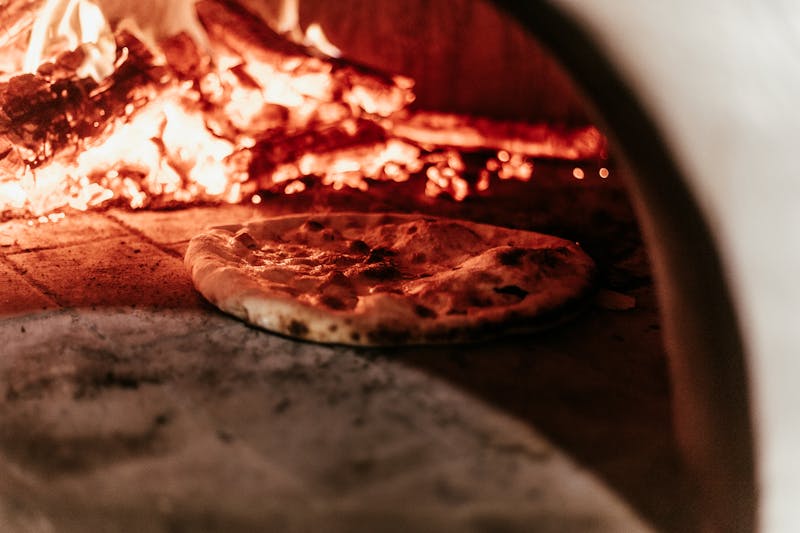 Live music event night at Anthony's coal fired pizza restaurant